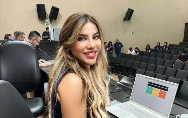 Maconha, seda e dichavador &quot;s&atilde;o de amigo&quot;, alega vice-prefeita alvo de opera&ccedil;&atilde;o