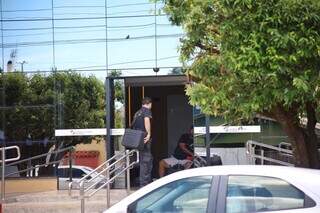 Vice-prefeita é flagrada com maconha e diretor de hospital preso com arma Vice-prefeita é flagrada com maconha e diretor de hospital preso com arma