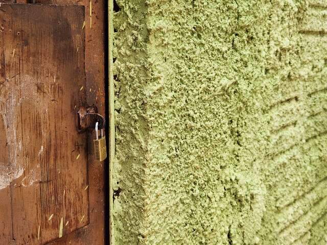 Assaltantes fogem com carro e levam mulher durante roubo no Universit&aacute;rio