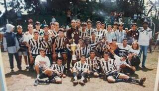 Após três décadas, campeões do Operário se reencontram em amistoso Após três décadas, campeões do Operário se reencontram em amistoso