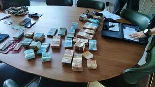 Mulher apontada como operadora do PCC deixa cadeia e vai para prisão domiciliar Mulher apontada como operadora do PCC deixa cadeia e vai para prisão domiciliar