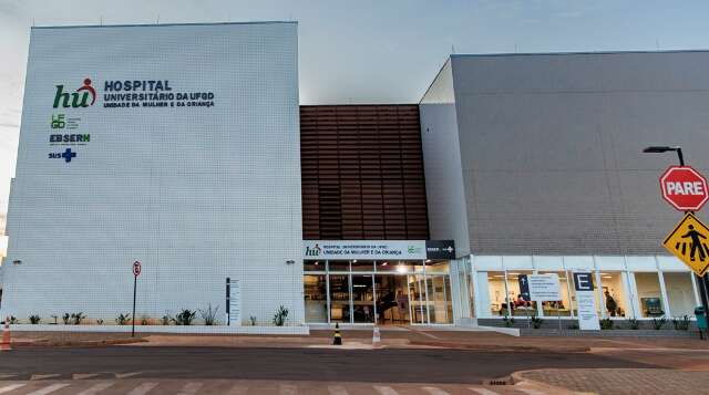 Menina de oito anos &eacute; hospitalizada ap&oacute;s ser estuprada pelo primo adolescente