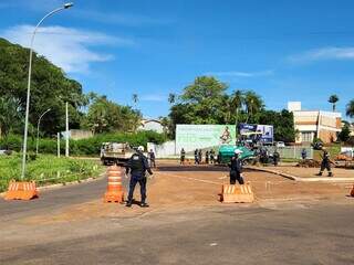 Rotat&oacute;ria &eacute; interditada para reparos ap&oacute;s danos causados pelas chuvas 