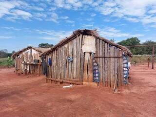 Ind&iacute;genas comemoram an&uacute;ncio de demarca&ccedil;&atilde;o de terra aguardado h&aacute; d&eacute;cadas