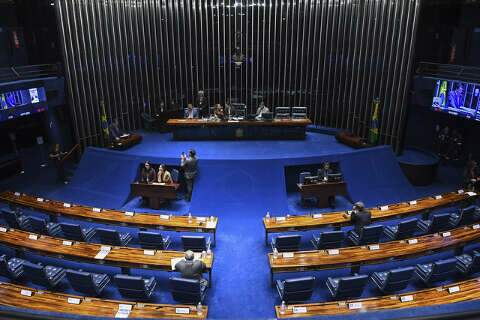 Senado aprova &ldquo;anistia branca&rdquo; para atualizar valor de im&oacute;veis e carros