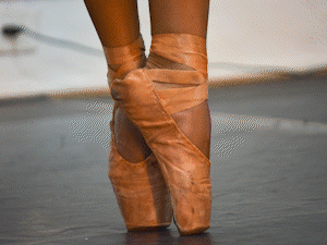 Para existir no balé, Luísa teve que pintar sapatilha e deixar meia-calça