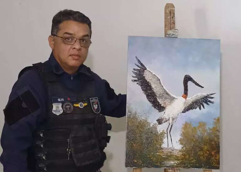 Pintura tirou guarda da depressão e levou suas telas até a Alemanha