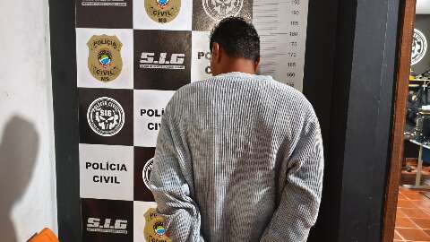 Suspeito de esfaquear homem at&eacute; a morte &eacute; preso tentando fugir