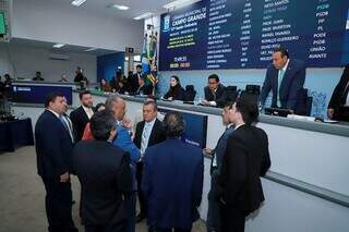 Na volta do feriado, vereadores votam doa&ccedil;&atilde;o de 2 im&oacute;veis p&uacute;blicos para empresas