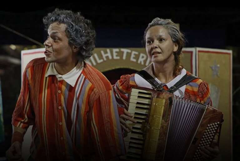 Espetáculo infantil traz magia do circo ao teatro neste sábado