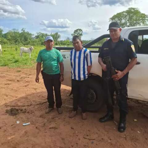 Suspeito de matar mulher a facadas e ferir filha &eacute; preso na fronteira