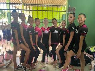 Com quadra cheia, torneio de gin&aacute;stica r&iacute;tmica agita interior 