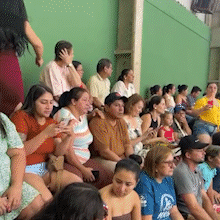 Com quadra cheia, torneio de gin&aacute;stica r&iacute;tmica agita interior 