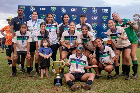 Time de Aquidauana vence nos p&ecirc;naltis e conquista Festival Sub-17