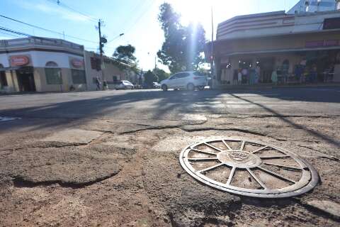 Ondula&ccedil;&otilde;es viram armadilhas na Av. Cal&oacute;geras e multiplicam quedas de pedestres