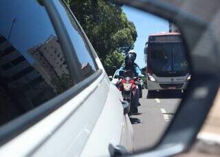 GPS é copiloto obrigatório que aumenta as multas e os riscos diários no trânsito GPS é copiloto obrigatório que aumenta as multas e os riscos diários no trânsito