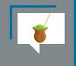 Afrodis&iacute;aca e atenuadora da fome, mastigando uma folha de &ldquo;ca&aacute;&rdquo;