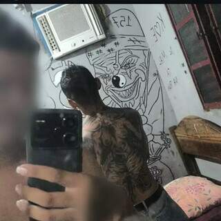 Jovem &eacute; assassinado com cinco tiros na sala de casa tr&ecirc;s dias ap&oacute;s deixar pris&atilde;o