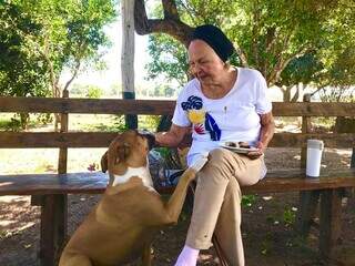 No Pantanal, fam&iacute;lia plantou Ivoninha e cinzas viraram ip&ecirc;