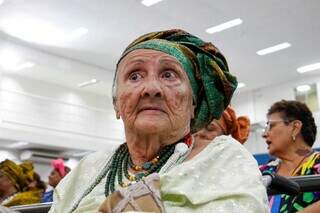 Aos 80 anos e ap&oacute;s um AVC, M&atilde;e F&aacute;tima segue firme na umbanda