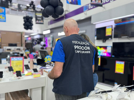 Com equipes nas ruas, Procon mira nas fraudes pr&eacute;-Black Friday