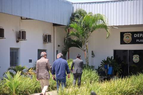 Chefe de gabinete de deputado foi levado para delegacia