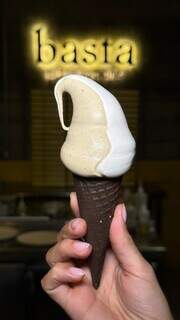 Com pizzas, pães e sanduíches, Basta é uma surpresa a cada mordida Com pizzas, pães e sanduíches, Basta é uma surpresa a cada mordida