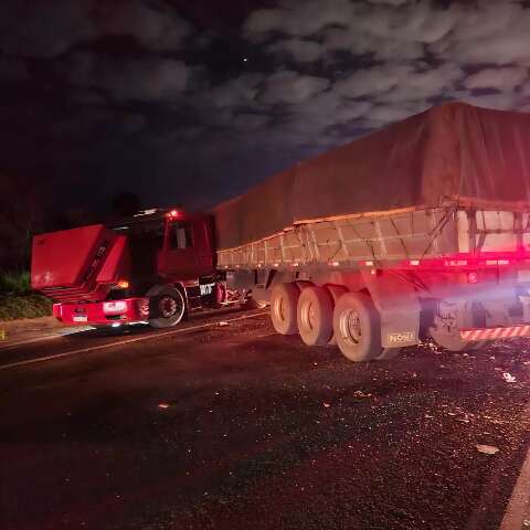 BR-163 &eacute; liberada ap&oacute;s 3 horas de interdi&ccedil;&atilde;o por acidente entre carretas