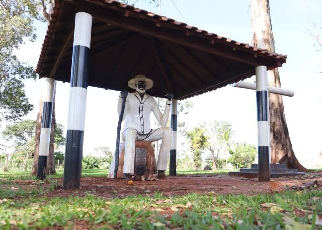 Prefeitura abre licita&ccedil;&atilde;o de R$ 508 mil para reforma da Pra&ccedil;a do Preto Velho