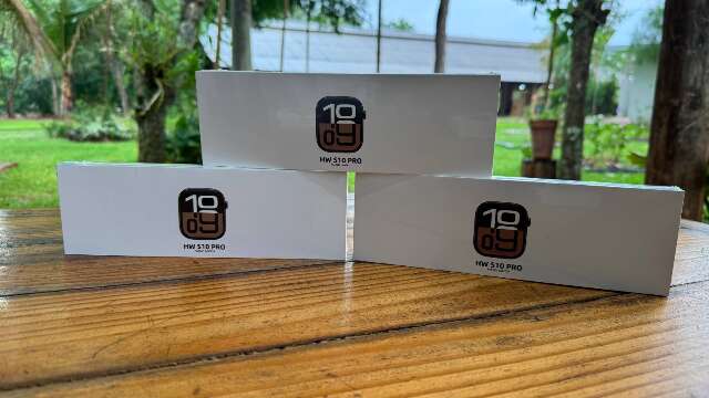 Bazar no Clube Estoril re&uacute;ne roupas, perfumes e rel&oacute;gios a pre&ccedil;os mais baixos