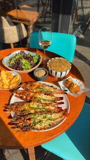 Atum vira espet&aacute;culo em cerim&ocirc;nia japonesa que a Capital aprendeu a apreciar