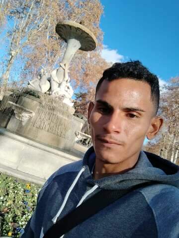 Jovem &eacute; assassinado com cinco tiros na sala de casa tr&ecirc;s dias ap&oacute;s deixar pris&atilde;o