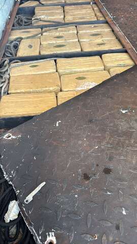 Opera&ccedil;&atilde;o intercepta caminh&atilde;o com mais de R$ 40 milh&otilde;es em coca&iacute;na