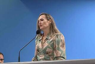 Famílias denunciam violência obstétrica e cobram justiça em audiência pública Famílias denunciam violência obstétrica e cobram justiça em audiência pública