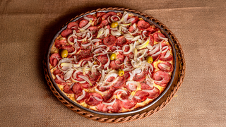 Black da Pizza 1000 tem Calabresa e Marguerita o dia todo a R$ 34,50