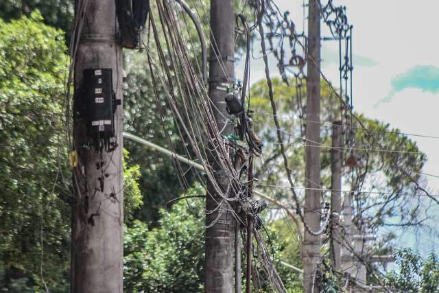 Agetran interdita quadril&aacute;tero central para a&ccedil;&atilde;o de retirada de fios soltos
