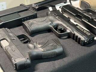 Pai e filho especialistas em furtos de luxo s&atilde;o presos e arsenal &eacute; recuperado