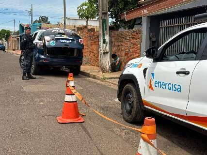 Pol&iacute;cia prende nove em opera&ccedil;&atilde;o contra &ldquo;gato&rdquo; de energia