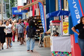 Opera&ccedil;&atilde;o Black Friday monitora pre&ccedil;os em lojas de eletroeletr&ocirc;nicos na Capital