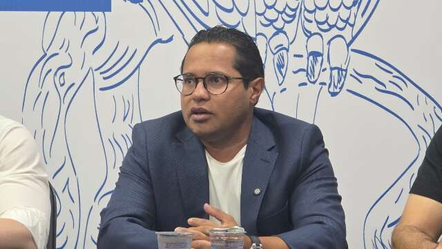 Presidente da C&acirc;mara defende folha de pagamento como prioridade diante da crise