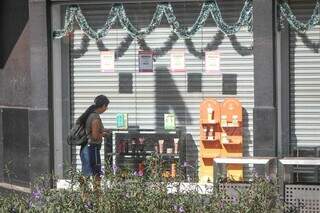 Na Black Friday, poucas lojas antecipam abertura e movimento ainda segue t&iacute;mido