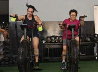 Aos 75 anos, Maria encarou crossfit para ser o terror dos treinadores