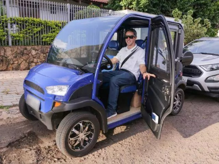 Leitores acham que ainda n&atilde;o vale trocar carro a combust&atilde;o por el&eacute;trico 