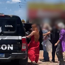 Tr&ecirc;s mulheres s&atilde;o presas em cl&iacute;nica de est&eacute;tica por uso de produtos proibidos