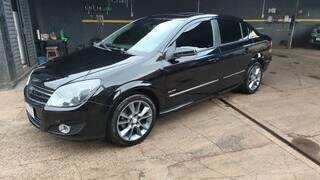 Homem finge negociar compra de Vectra e foge com carro de oficina 