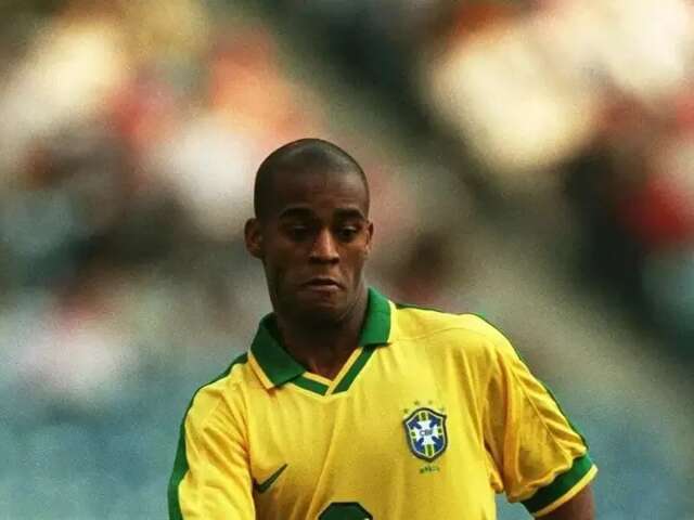 Ex-jogadores e presen&ccedil;as ilustres participam de jogo solid&aacute;rio em Campo Grande