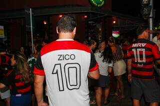 &ldquo;&Eacute; emo&ccedil;&atilde;o que n&atilde;o cabe no peito&rdquo;: Torcida do Flamengo comemora tetra