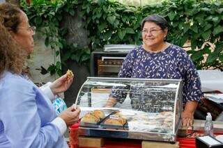 Feira da Ch&aacute;cara dos Poderes volta ap&oacute;s 4 anos cheia de arte local