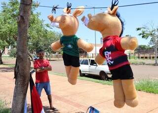 Ambulantes lucram com clima de final entre Flamengo e Palmeiras Ambulantes lucram com clima de final entre Flamengo e Palmeiras