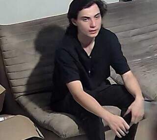 Homem finge negociar compra de Vectra e foge com carro de oficina 